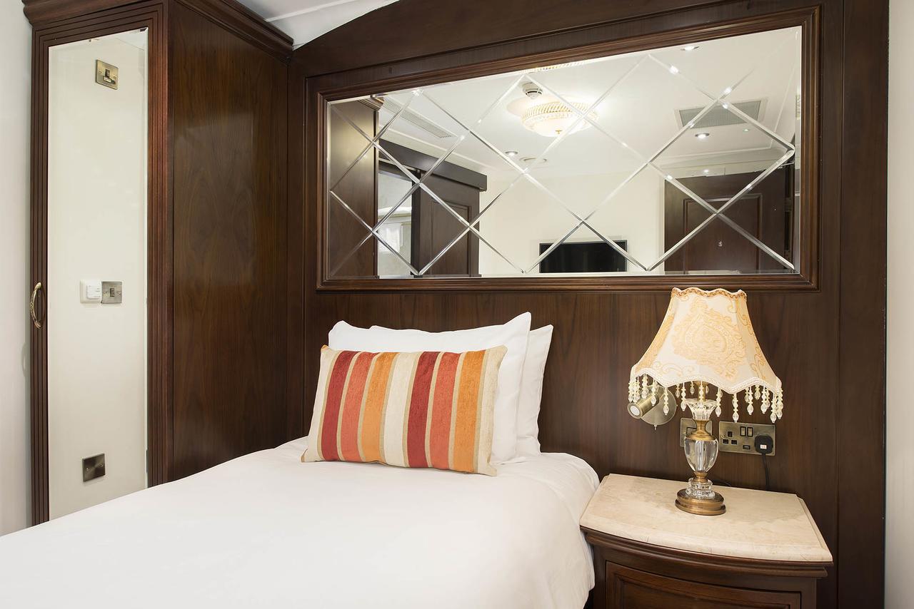 The George Street Hotel Oxford Exterior foto A single room