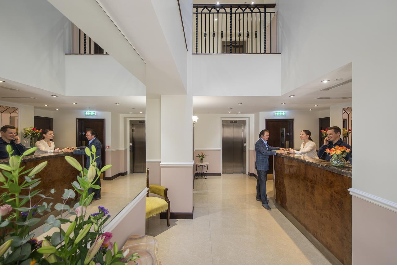 The George Street Hotel Oxford Exterior foto The hotel's reception